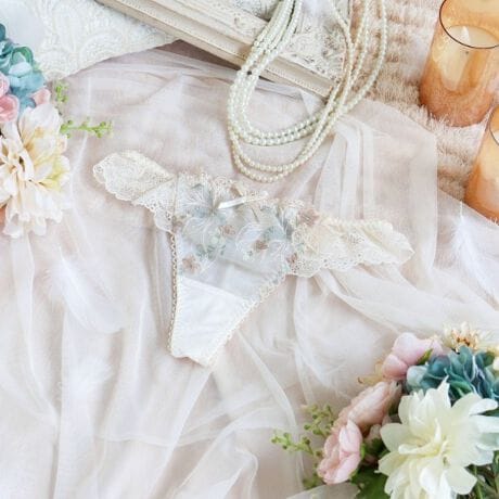 [^ԁFN0574724]ydȂ荇AxẢԁXzɍ炭AxÂԂC[WV[YłB[Xɂ̓tȃXeb`ő_ɕ`AxAƏԂhJāȀォ炨̃`[AbvP炤ƂŁAŝ@ׂȎdオɁBɃcC[h̖Ԗږ͗lقǂԂ̃AbvPd˂āALLƋPƃ|Cg̃J[OAԂӂƕoĂlq炵\Ă܂Btgӂɂ͊􉽊w͗l𗧑̓IȃCP~@łقǂāAGKgȔoBFWJ~̋Cɗnނ悤ȁA炩iȕ͋CoRNVłB̂ӂƂ܂ÂւƕςĂ܂悤ȃACeɂȂ܂悤ɁBN̔o yRisa Magli Reinei[kjzuh̐Eςy݂BACeEpEGXgobNɂđ[XdlɂȂĂ܂BTobNV[c͑̃V[cɔוzʐςȂߒʋC悭Aɂ߉Kɂp܂BV[c̃CCɂȂȂ߁A{gX̎ނ킸Lp܂BobNG̗D[X̂߁ATobNV[c߂Ă̕pĂ₷fUCłBTCYMFqbv 87`95cmLFqbv 92`100cmidlEobNLkFEtgF聃֘AACẽACe͈ȉ育mFBE64720 uW[iBECjE64721 uW[iDEEEFjE64722 uW[iGEHjE74720 m[}V[cE74721 [XV[cE74724 TobNE74725 qbvnOE74726 Tj^[E14720 XbvƖ̊֌WɂAۂFČꍇ܂B܂Ap\REX}[gtHȂǂ̊ɂA኱iƉ摜̃J[قȂꍇ܂B