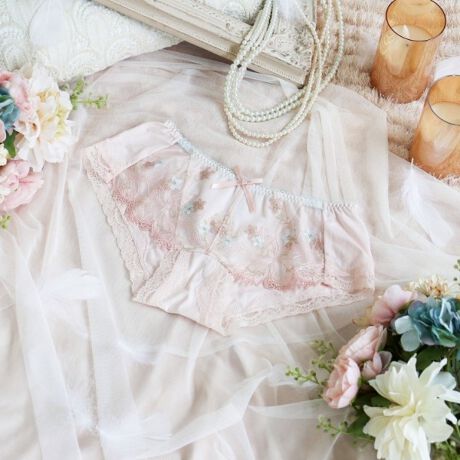 [^ԁFN0574725]ydȂ荇AxẢԁXzɍ炭AxÂԂC[WV[YłB[Xɂ̓tȃXeb`ő_ɕ`AxAƏԂhJāAŝ@ׂȎdオɁBLLƋPƃ|Cg̃J[OAԂӂƕoĂlq炵\Ă܂B[Xӂɂ͊􉽊w͗l𗧑̓IȃCP~@łقǂāAGKgȔoBFWJ~̋Cɗnނ悤ȁA炩iȕ͋CoRNVłB̂ӂƂ܂ÂւƕςĂ܂悤ȃACeɂȂ܂悤ɁBN̔o yRisa Magli Reinei[kjzuh̐Eςy݂BACeEpgn͐Lk̂Ȃ߂炩ȑfނgpĂ邽߁AƂC̗ǂSnłB݂͐󂭁ATCh̕L߈芴܂B̓[XgpAtBbgłƃqbv𕢂AH݂̋ȕɂ߂łBTCYMFqbv 87`95cmLFqbv 92`100cmidlEobNLkFEtgF聃֘AACẽACe͈ȉ育mFBE64720 uW[iBECjE64721 uW[iDEEEFjE64722 uW[iGEHjE74720 m[}V[cE74721 [XV[cE74724 TobNE74725 qbvnOE74726 Tj^[E14720 XbvƖ̊֌WɂAۂFČꍇ܂B܂Ap\REX}[gtHȂǂ̊ɂA኱iƉ摜̃J[قȂꍇ܂B