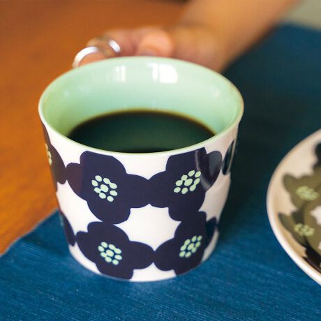 miԁFW028-204nyՂ400mlz傫߃TCYꂵWpc.IWi}OJbvݕX[vՂƓeʂ̃}OJbvBWpc. ̖keLX^CgpA݂fUClC̃ACeBɍ킹ēJ[قȂĂAHIɕԎp킢}OJbvłBai݌j10~8.5cmdqWΉH@ΉőϔMxF180I[uENG[Wpc. Patterns/ _us[V[p^[Y]2004NɒahXeBbNCObYuhuWpc.ṽeLX^CfUCŁA̗lXȃV[uʂvuLvɂ郉CtX^CObYĂĂ܂BWpc. will continue to create goods to color your life with its textile designs.