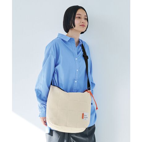 [^:NC001]^E[Xꔑ̗s܂ŁILgV_[obOoIyʂŎ₷A傫JtWbvdl̃V_[obOBӂƂ{[LeBOfUCłBL߂̃}`őeʂȂ̂ŁAlȃV[Ŗ𗧂TCỸobOłBIWFڂ䂭uONDOOvSƁAt@Xi[̈肪fUC̃|CgIobO̓Ƀ|PbgĂ̂ŁAו̐ڂ₷ȂĂ܂B܂A͂H{Ă鐶nȂ̂ŁAJȂǂ̐͂₷AꂪɂƂ|CgBubNEItzCgEx[WEO[̂SFWJłBVvȃJ[ŁAfC[R[fɂ킹₷obOłBj킸AjZbNXƂĂg܂B͂H̏i͐nɂ͂H{Ăא͂₷AɂłB͂ʂ͂gpgppxɂ菙XɒቺĂ܂BȂǎނɂĂ͎ɂ܂̂ŗ\߂BgpɂȂOɐiɕtĂ邲gp̒ӂǂ݂B[ONDOO / Ih[]Warm your heart by 1.@́uǁvPグ悤BȂ₩Ɏ̕ACtX^C؂₩ɁAƍKɁA̎̋CグĂAȃACeĂ܂B