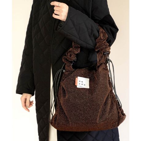 [^:NC004]D݂ɃAWI^bNJ[̃V[OhXgg[gobOキ̃V[Oƃ[hȃ^bNJ[͂̃g[gobOBobO̗TChɂh[R[hŎ̌`ς邱ƂłA̒₭Ɗ̒߂\łI̓̋CR[fBl[gɍ킹āAhXg𒲐Ăy݂܂SĐL΂AVvȃg[gobOƂĂgƂ\łBobO̒Sɂ̓|CgƂāuONDOOvSfUCĂ܂BɃ|PbgtĂׁAX}[gtHȂǂƎô[ĂƂł܂BVo[AO[AuEAubN̂SFWJŁAǂ̃J[nƂ̑QBׂȃlۂh߂AȈۂ^܂BR[fBl[g̃ANZgƂĎꂽȂg[gobOłIj킸AjZbNXƂĂg܂BgpɂȂOɐiɕtĂ邲gp̒ӂǂ݂B[ONDOO / Ih[]Warm your heart by 1.@́uǁvPグ悤BȂ₩Ɏ̕ACtX^C؂₩ɁAƍKɁA̎̋CグĂAȃACeĂ܂B