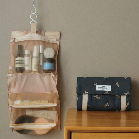 [^:W137]ǂɂĎgāA͂HŉɂeʁBtFCXpbNtbg|PbgA召̃|PbgtĂēꂽACẽWɕĎ[ł܂B召̃|Pbg͖ʃt@Xi[ŒE\Aו̗ʂɍ킹ă|[`Ŝ̑傫߉\łƂĂ֗Iy͂Hz̏i͐nɂ͂H{Ă邽߁A͂₷AɂłB͂ʂ͂gpgppxɂ菙XɒቺĂ܂BȂǎނɂĂ͎ɂ܂̂ŗ\߂BgpɂȂOɐiɕtĂ邲gp̒ӂǂ݂B[Wpc. Patterns/ _us[V[p^[Y]SɁAA悤BP͂߂Ƃ郌CObYuhuWpc.vaACtX^CuhB Wpc.̃CObYɍ̗pĂwJ̓łS₩ɁxƂzɒzIWifUCAX̕炵ɖ𗧂܂܂ȃACeɂ̂Ă͂܂B J̓łȂA̓A܂̓B tďH~ 365 ACȂXʂȓ܂ŁB Wpc. Patterns ́AeLX^CfUCʂāAlX̐S𐰂₩ɍʂ鐻iÂڎw܂B[Wpc. / _us[V[]uVȉ\𐶂ݏovX[K2004Nɒa{̃CObYuhBlXȐW̕ɎPƂւ̔ӎ𔭐M܂BĉJ̓̓KĂ炦鐻i͂܂B