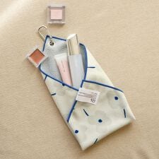 【Wpc.】カラビナ付きマルチくっつくろす 吸水性 ハンカチ マイクロファイバー 30cm×30cm