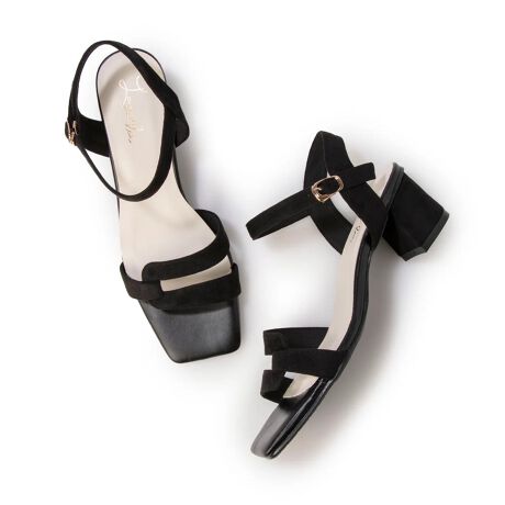 [^:0602]5cm˰ٱدׯ߻(0602)̉Ĉꑫ͎Ăx[VbNȃXgbvT_݂J[pLbƌ܂J[܂ő܂IyPOINTzEVvȃfUCȂAVg[ňHvfUCEڂ̃q[ƃANxgň芴藚₷Eܐ悪yȃXNGAgDẼANxg͂D݂Œ߉\E5cmq[ŃX^CAbv