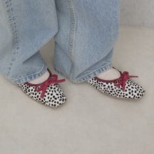 ラウナレア(Launa lea)の【25秋冬新作】スクエアトゥバレエシューズ(B7610A)