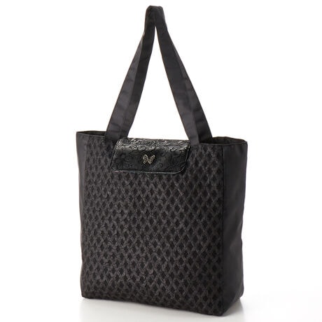 [^:0012080001]ʊDnɍ̃tbvgݍ킹g[gobOBOς̓x[VbNȃfUCɎdグA̗nɂ͉؂₩ȃvg{Ă܂Bt̃{^g΃obO܂Ƃ߂邱Ƃł܂Big͂AtH[}ȃV[ɂ߂łB[ANNA SUI]Ai XCtł̂́u񗥔wv̔wBK[BŊÂbNX̒ɂЂł郍bNȍBL[gƃN[Bt@^W[ƃEBbgBGOODK[BADK[BAlȂӂ̖͂ngɂl̖AFN₩Ƀb`ɍʂj[[ÑfUCi[YuhAꂪAAi XCłB