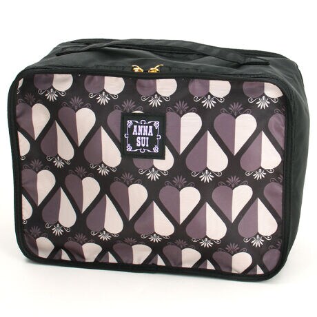 [^:0012220001]s̃pbLOɕ֗Ȏ[|[`BꔑւnJ`≺ACȂǎ[̂ɂ傤ǗǂTCYłB^тɕ֗ȎtBɃ|PbgtĂ̂Ŏdɂ֗łBł܂B\ńAn[g`[tɂVbNŃ_ȕ͋C̃fUCɁAńAANNA SUI炵؂₩ȃJ[Ɏdグ܂B[ANNA SUI]Ai XCtł̂́u񗥔wv̔wBK[BŊÂbNX̒ɂЂł郍bNȍBL[gƃN[Bt@^W[ƃEBbgBGOODK[BADK[BAlȂӂ̖͂ngɂl̖AFN₩Ƀb`ɍʂj[[ÑfUCi[YuhAꂪAAi XCłB