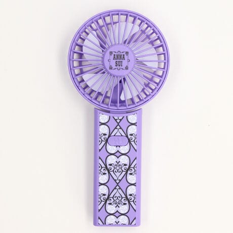 [^:0011420002]܂ȂđɒuƂł|[^unfBt@BpBOXɃnfBt@Ǝ[p̋ВZbg܂BANNA SUIȂł͂̃CpNĝfUCڂ䂫AMtgɂ߂łB3iK̕ʒ߂łAUSBŏ[dł܂B[ANNA SUI]Ai XCtł̂́u񗥔wv̔wBK[BŊÂbNX̒ɂЂł郍bNȍBL[gƃN[Bt@^W[ƃEBbgBGOODK[BADK[BAlȂӂ̖͂ngɂl̖AFN₩Ƀb`ɍʂj[[ÑfUCi[YuhAꂪAAi XCłB