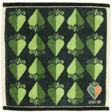 アナスイ　タオルハンカチ　ハートアップリケ　【ANNA SUI】