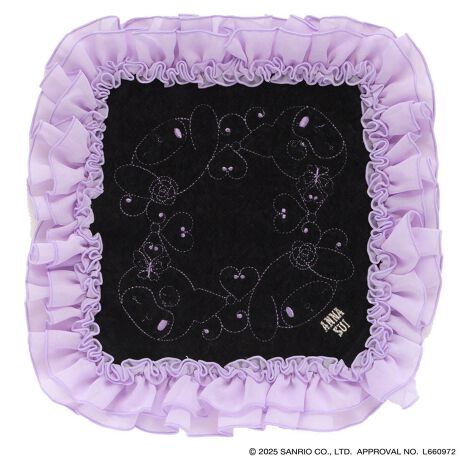 [^:0014440001]}CfBEN~̂낢Ajo[T[LOXyVACe􂽂ՂƃMU[񂹂tL[gȃ^InJ`łB^I͖20cmƏԂȃTCYɂȂĂA{[̂tƐ▭ȃoXɎdグ܂Bt̓VɂȂɂ|GXefނgpĂ܂ByANNA SUI ~ MY MELODY KUROMIz2025N̓}CfB50NEN~20N"낢"Ajo[T[C[BANNA SUIƂ̃R{[Ve[}́wAJ_Ci[xIWiA[g𒆐SɁAt⃊{ӂ񂾂ɎgpL[gȌRNVłB