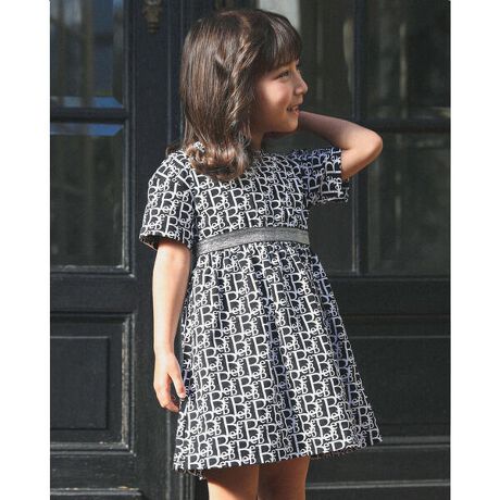 BeBe 【日本製】スカラップ切替ローズプリントワンピース(110~130cm  