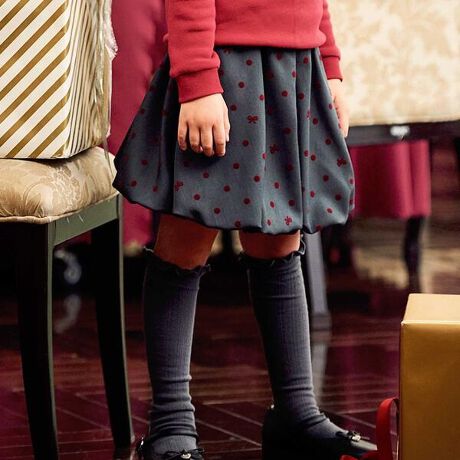 [^ԁF1111-79022]-25AW-ӂLo[VGbgXJ[gBfUC`R[O[ɃCbh̐ʂ̐[݂̂gݍ킹BtbL[vgŗ̊̂\ʊłBhbg̒ɂ͂킢{̌`Ă܂BXJ[g̓n}_炩ȑfފłӂƂVGbǵBLCڂɂJWAɂ킹ACeŗVׂ1łBf/@\XJ[g̓n}_炩ȃ|GXecC̐ngpBɂȂɂ̂VGbgy߂܂BE|PbgBEGXgɃSߌB̏o͐nْ̍fɂ__قȂ܂B25H~ ̎qACey11e[}1 GIRL/BOYz- Dp[eB -N[YDŉ߂т₩ȃNX}X̂ЂƂƂC[WRNVBcC[h⃉A{Ȃǃ}eBbNvXNVJȃp[eB[bNāBy2025NH~ V[Ye[}z-N[YE̍s-XgueBbNEE}قɃJtF܂łЂƂ̊X̂悤ɋȉˋ̍؋qDł̑DC[WRNVB㎿i̗ǂx[XɗVѐSyvXuWVbNȃX^CĂ܂ByBeBe(ׂ)zhLOVE MODERNh ܂ŁAӋCȃ[sAJWA̒āB㐫sƂ炦Ax[VbNł|Cg{VѐSAy𐷂荞ł܂BVvǁÂIWieB[dĂ܂B