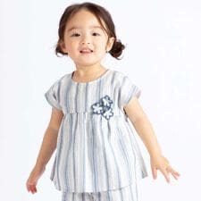 【お揃い】リネン調マルチストライプフラワーモチーフブラウス(80~100cm)