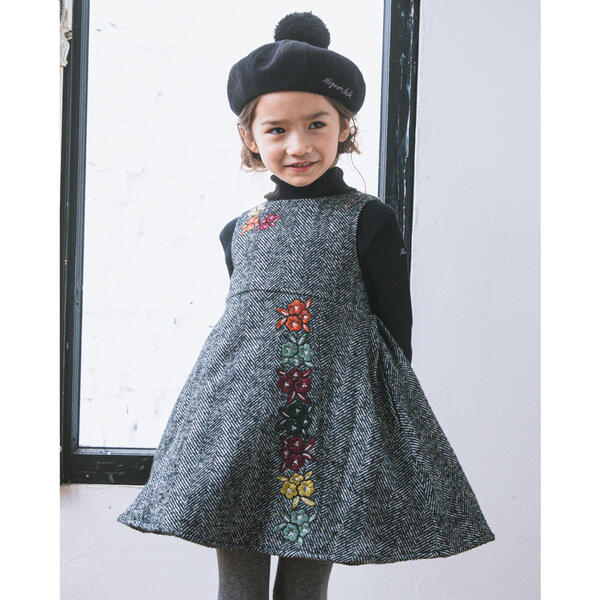 BeBe べべ　日本製フラワー刺繍ヘリンボーンワンピース 130cm【新品】 BeBe べべ 日本製フラワー刺繍ヘリンボーンワンピース 130cm【新品】