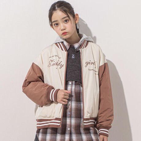 [^ԁF1225-78106]-25AW-1ŖIVAwZVтAE^[fUC\͌y₩ȃGXe^t^ŃX^W炵JWAA̓[gt[Xłӂ̑݊Bo[VudlV[CŃKbƕ͋Cς܂BAC{[~ԒiItzCgj̃g킢zFƁAubN~AC{[̃N[ȃM|CgBgɂe[v肰ȂANZgɂȂāAwZłڂȂꂽX^CɁBVѐSfUCŁAVvR[fɂfꖇłBf/@\ϋv̂T/CтŁA|GXeƖȂoX悭uhăfC[ɒ₷fފBu̐Lkhイ̃fBe[@ׂŁAVѐSvXĂ܂B̃[gt[X͂ӂƂAH~̂łCwsɂ҂Bo[Vudl璅܂킵͂QŁA莝̃R[fɍ킹邾ŏ{̃MۃX^C܂B\ɍE|PbgtłB25H~ACeyZIDDY(WfB[)z~teen Lady~fB[XghꂽN[ł҂iȃX^CāB