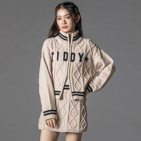 [^ԁF1222-79014]-25AW-_uZIPłoXŋ&#9825;  fUCgh̃_uWbṽjbggbvXɁAXJ[g̃XJpZbgB  gbvX̓Ci[TVcC[hĂT}ɂȂ钅񂵗͔QfUCB J[̓ubNƃx[W2FWJBmg[ŊÂAXg[gK[[y߂B gȃVGbgɍ̊؍ۃ[hMIXANEOK[̂߂̃oXB  EGXgAWX^[tŃtBbgł̂ꂵ|CgBf/@\ӂyĂ|GXejbgfނgpB  炩ŒSnQAʊwɂ҂B  uɏiCaALтLCȌ`L[vB  ₷̂Ɍ^ꂵɂAANeBuq̏H~R[fɁ  KłAfC[ɑ劈̃jbgZbgBEGXgAWX^[StłB25H~ACeyZIDDY(WfB[)z~teen Lady~fB[XghꂽN[ł҂iȃX^CāB