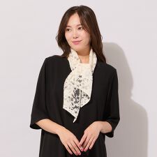 フラワー刺繍スリムストール