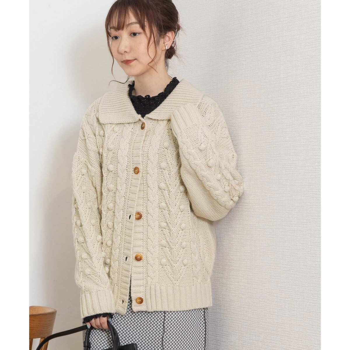 1PIU1UGUALE3 ベージュ ケーブルニット カーディガン フード付き 1PIU1UGUALE3 RELAX カーディガン RELAX(ウノピゥウノウグァー