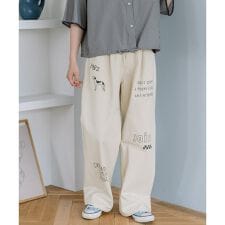 プードゥドゥ(POU DOU DOU)のJOiEランダムロゴ刺繍パンツ