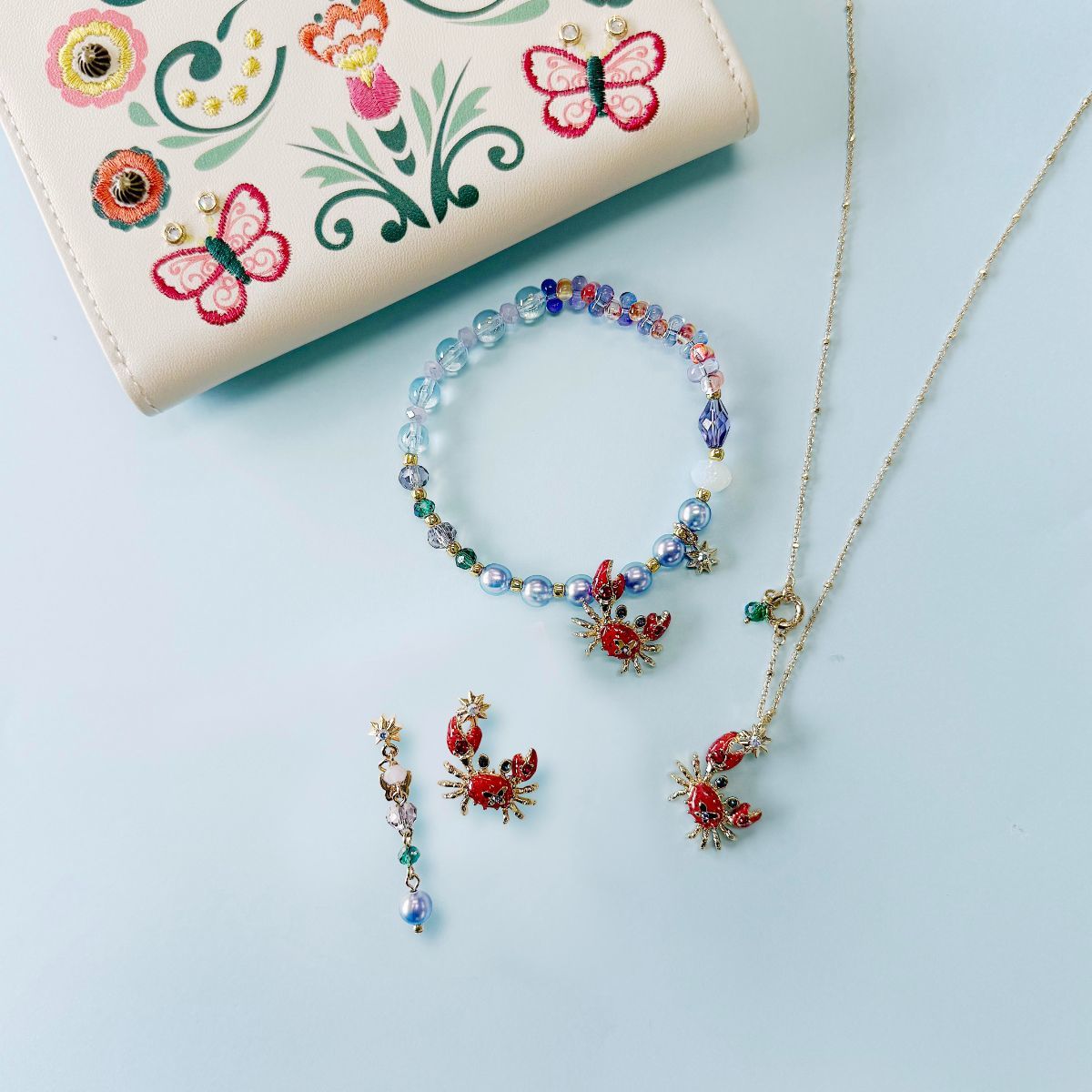 【ANNA SUI】即対応 カニモチーフ ピアス カニモチーフ ピアス