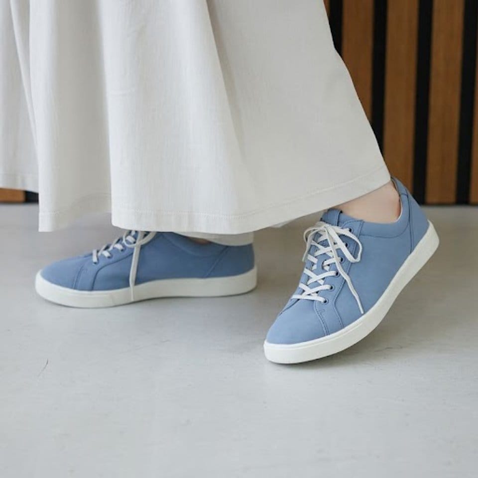 [}C]tBbg LCFXj[J[uɂ₳Xj[J[v/ALA[YiAcureZj lCr[O[