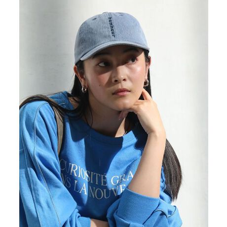 [^ԁF06000318400]EHbV悤ȃBe[ŴJ[͓IȃLbvBcɓShJGbW̌ANZgvX܂BobÑAWX^[ŃTCY߂ł̂|CgBJWAȃX^COɂ͂AtF~jR[fBl[g̊OACeƂĂ߂łBfp摜́A̓ŐFČꍇ܂Bg̃j^[ɂďi̐FČꍇ܂B