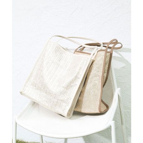 [^ԁF06000373800]i`ȕ͋C̃pCsOfUCۓIȃg[gobOBA4TCY[͂̍ƌ|o钷߂̃nhfUCg̗ǂACełBɃ{gz_[t|Pbg@\͓̍IBƋPJ[X^CÕANZgɂȂ邨߂̃ACełBfp摜́A̓ŐFČꍇ܂Bg̃j^[ɂďi̐FČꍇ܂B