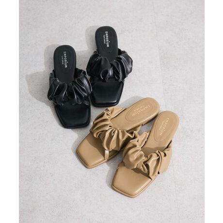 [^ԁF06000388100]lXȃX^COɍ킹Ă鍇fUCT_BX^CbVȃXNGAgDɁAb͂ӂƗ̊̂ptfUCŃL[gȑo܂B߂̃q[ň芴AfC[[Xɂ҂Bꂢ߂͂AJWAɂ}b`ėp̍߃ACełBfp摜́A̓ŐFČꍇ܂Bg̃j^[ɂďi̐FČꍇ܂B