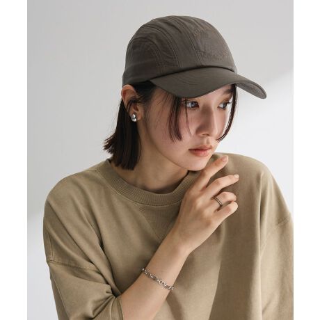 [^ԁF06000855300]_炩ȃU[fނŎdĂre[WCNLbvBcɗ郆j[NȐ؂ւCƔȂaVȃfUCłBF̃ShJŏdȂvXBǂȃX^COɂ݂₷AI邾ňۓIɌ߂Ă邨߂̃ACełBfp摜́A̓ŐFČꍇ܂Bg̃j^[ɂďi̐FČꍇ܂B