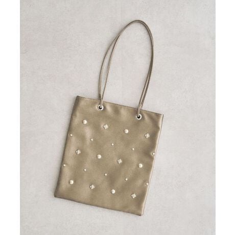 [^ԁF06000764300]OňقȂ郂`[tX^bYg[gobOBJ[ÕtFCNU[ؚȎ肪iȃX^CO㉟܂BA4TCYXNGAtHŎgQBX^CbVȃfUCŁA̒ʋ΂ʊwɏĂ邨߃ACełBfp摜́A̓ŐFČꍇ܂Bg̃j^[ɂďi̐FČꍇ܂B