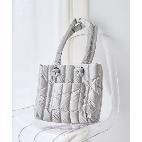 [^ԁF06000983300]VCj[ȃLeBOfނڂ䂭obOBC|Pbg͓V}Olbgdlő傫JAו̏o₷fUCłBO|Pbgɉ⌮TbƎo₷|PbgtŎgQBR[fBl[g̃ANZgƂĂ􂷂邨߂̃ACełBfp摜́A̓ŐFČꍇ܂Bg̃j^[ɂďi̐FČꍇ܂B