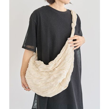 [^ԁF06000978500]yʑfނŎdグӂ{[̂tHۓIȃV_[obOBgĥO^̃ChȃTCYŃJWAɍ킹ĂЂƕiłBu₩ȕ\̃v[cfUC͓IȃfUC|CgBR[fBl[g̃ANZgƂĂd󂷂ėp̍ACełBfp摜́A̓ŐFČꍇ܂Bg̃j^[ɂďi̐FČꍇ܂B