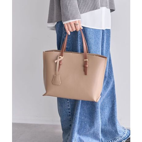 [^ԁF06001002200]X[XȃtFCNU[ŎdĂiȈۂ̃fUCobOB蕔TCh̔zFRgXĝ|CgłBCt@Xi[[ɉA|PbgtŎ[͂QBV_[Xgbvt2WAYdlŗlXȃV[ō킹ĂAʋ΃X^Cɂ҂̃ACełBfp摜́A̓ŐFČꍇ܂Bg̃j^[ɂďi̐FČꍇ܂B