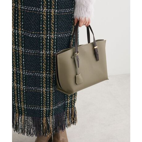 [^ԁF06001002200]X[XȃtFCNU[ŎdĂiȈۂ̃fUCobOB蕔TCh̔zFRgXĝ|CgłBCt@Xi[[ɉA|PbgtŎ[͂QBV_[Xgbvt2WAYdlŗlXȃV[ō킹ĂAʋ΃X^Cɂ҂̃ACełBfp摜́A̓ŐFČꍇ܂Bg̃j^[ɂďi̐FČꍇ܂B