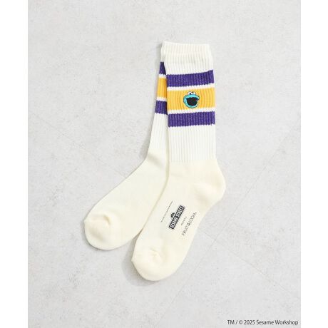 [^ԁF06000959400]SESAME STREET meets FRUIT OF THE LOOM LOOM̃fUC\bNXoBzCgx[X3{CƃLN^[hJ{fUC̍͂łB\tgȃtBbgŃXj[J[T_܂ŕLX^CɊBfC[ɂ͂Av[gɂ߂̃ACełBfp摜́A̓ŐFČꍇ܂Bg̃j^[ɂďi̐FČꍇ܂B