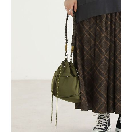 [^ԁF06000912200]gh̃pR[hnh͓Iȃ}`WAYfUCobOBX|[eB[ȃhXgR[hŃLbƍiꂽВ^̏{ȃtH|CgłBV_[xggpɉAwDJɎt邱ƂŃbNƂĂByʃiCfނŃW[◷sɂ߂g̗ǂACełBfp摜́A̓ŐFČꍇ܂Bg̃j^[ɂďi̐FČꍇ܂B