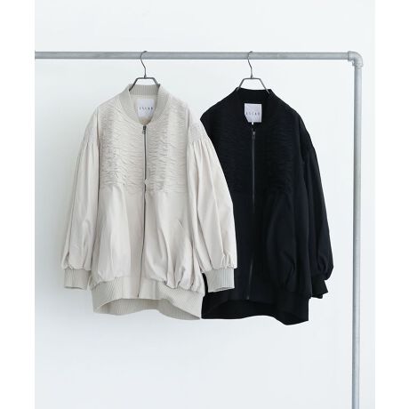 [^ԁF06001076000]OɂՂ{ꂽV[OMU[|Cg̃u]BptX[ufUC炵î镵͋C͂łB܂܂⑳̓udlŃJWAȃANZgvXBI[o[TCYŃCi[I΂AlXȃV[ō킹Ă邨߂̈ꒅłB[Ȃ]ň[][Ȃ]Lk[₠]n[]|Pbg[]fp摜́A̓ŐFČꍇ܂Bg̃j^[ɂďi̐FČꍇ܂B