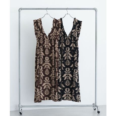 [^ԁF06001075800]IG^ȃ[h{^jJvgڂ䂭s[XBGvJbg̃gbvɎ{tF~jȃtANZg؂₩vX܂BV[OSdl̋ؑւ̓tBbgグAnVGbgoBh[vtAŃGKgɗhꓮî镵͋C͂łB[Ȃ]ň[][Ȃ]Lk[]n[Ȃ]|Pbg[]fp摜́A̓ŐFČꍇ܂Bg̃j^[ɂďi̐FČꍇ܂B