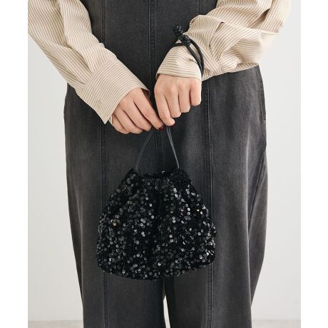 [^ԁF06001051500]̂xAfނ߂XpR[U΂߂OWA[ȃV_[obOBƂRpNgtHȂgɒ邾ő݊fUCłBƍiВ^ŉו̏oX[YBJWAɂꂢ߂ɂɃ}b`AX^CÕANZggɂ҂ȃACełBfp摜́A̓ŐFČꍇ܂Bg̃j^[ɂďi̐FČꍇ܂B