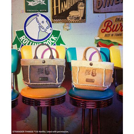 [^ԁF06001193800]~lgJȂł͂̏㎿tFCNU[ŎdグNetflixV[YuXgW[EVOX m̐E v~uMINNETONKAvR{[VobOBgbvɂӂ̃{Afނ킹V[Yiȕ͋C͓IȃfUCłBtgɎ{LN^[ShJ⃌U[^OIWieB̂ANZgB}`t̎g̗ǂtHŕigɂd󂷂邨߂̃ACełBfp摜́A̓ŐFČꍇ܂Bg̃j^[ɂďi̐FČꍇ܂B