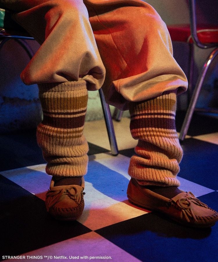 ■STRANGER THINGS×MINNETONKA レッグウォーマー