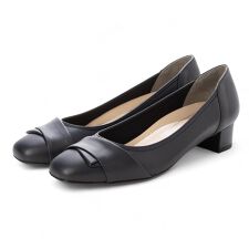 ローヒールパンプス