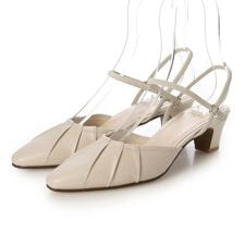 ストラップパンプス