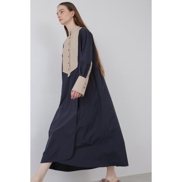 ADORE アドーアネイビーとベージュのストライプシャツワンピース