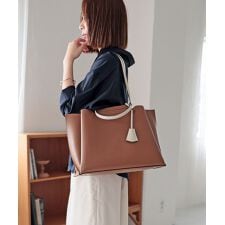 【お仕事/シーズンレス/ロングセラー】LILY / 横型A4トートバッグ / ドラマ着用アイテム