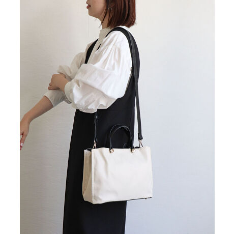 CLIVIAV[YɌyʐngpACeԓyCLIVIA / NrAzCȂnhp[cƃoCJ[fUC|CgCLIVIAV[YBVvŋ@\Iȍ\ɎdグfUĆArWlXV[fC[[X܂ŕLV[Ŋ􂵂Ă܂B yfUCzEipłÔȂVvfUCES[h̃nhp[ciȈہEoCJ[ŃANZgvX(ubNȊO)y@\zEC[͈Sȃt@Xi[dlEOɊԌL|PbgtEOA߉\ȃV_[xgyfށzE{̂͏iȌ̉ɋyʐnEnhƃV_[́A悢V{yʂ̍vE͂₷ngpĂ܂yXybNzEz(10~20cm)FE500mlybg{gi^e)F~E500mlybg{g(R)FE|PbgF2EdʁF450EV_[XgbvF88`108cmETCYႢ(XܕiԁF2241-124-1)yV[YWJiiԁjzE2231-113-1 / 牡^A4g[gobOE2231-114-1 / 2waynhobOE2241-103-1 / ~jnhobOE2241-111-1 / c^A4g[gobOE2241-124-1 / yʉ^A4g[gobOE2251-189-1 / yʃ~jnhobOyh}pzEeruv̉ƒ󂷂܂ŁvSyBRANDzMIAN /~A炵؂ɂl̏ɌāAIIt킸płi@\IȃACeƁAghɂق̗̏VѐSvXAӂꂽɍʂ^ĂobO⏬ĂĂ܂ByATTENTIONz摜̏i̓TvłBۂ̏iƐFAdlAHATCYAfޓ኱قȂꍇ܂BE摜̏i͌̏Ǝ˂pxɂAƐFقȂꍇ܂B܂\̃TCYƎ͎኱قȂꍇ܂̂ŁA\߂BEvL̂ɂꍇ܂BɂCɂȂꍇ͈xAĂ炲gpBEv́ȂfނƖƐFڍs\܂Bfނ̐邱Ƃł܂̂ŁA\߂BEJ␅ȂǂŔGꂽꍇ͊zŌy@AAŊĂB[^:2241-115-1]