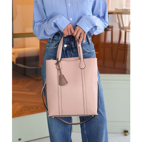 yCALLA / J[zǂȃX^Cɂ}b`fUĆwCALLAxV[YBʋ΂͂AIIt킸g₷A}Vv͂̃V[YłByfUCzEX^CbVȈۂ̏c^fUCEoCJ[̃L[`[悢ANZgEiȍvgpvXEEwAEƎȂǃIP[Wɂy@\zE͊JX[Yȃ}OzbNdlE2wayŎg钅E\ȃV_[xgEȂǂtL[`[tE肪͂₷悤[𒲐d؂t@Xi[|PbgyfށzEyʂ̍vgpE悢V{iȎyXybNzEA4(22~31cm)FZEz(10~20cm)FZE500mlybg{g(^e)FZE500mlybg{g(R)FZE|PbgF2EdʁF650EV_[XgbvF89`109cmyV[YWJiiԁjzE2211-108-1 / ^A4g[gobOE2231-115-1 / 2wayg[gobOyBRANDzMIAN /~A炵؂ɂl̏ɌāAIIt킸płi@\IȃACeƁAghɂق̗̏VѐSvXAӂꂽɍʂ^ĂobO⏬ĂĂ܂ByATTENTIONz摜̏i̓TvłBۂ̏iƐFAdlAHATCYAfޓ኱قȂꍇ܂BE摜̏i͌̏Ǝ˂pxɂAƐFقȂꍇ܂B܂\̃TCYƎ͎኱قȂꍇ܂̂ŁA\߂BEvL̂ɂꍇ܂BɂCɂȂꍇ͈xAĂ炲gpBEv́ȂfނƖƐFڍs\܂Bfނ̐邱Ƃł܂̂ŁA\߂B[^:2241-153-1]