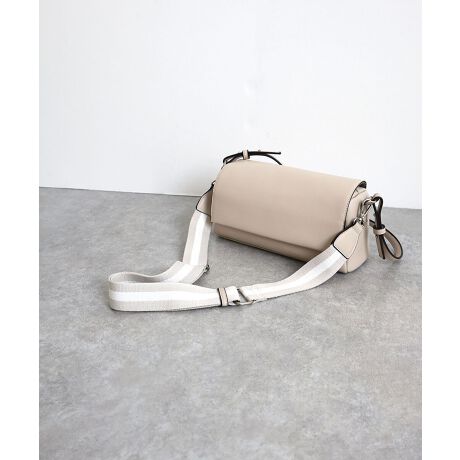 Vvō킹₷V_[obOyfUCzEV[YXȃVvŏiȃfUCECe[ṽV_[xg悢ANZgEg炫ꂢ߂ȂoX^C܂ŕLΉy@\zEhƖʂSȃtbv+t@Xi[dlEO\2ނ̃V_[Ō|A΂ߊ|\yfށz@E悢̂X[XyXybNzEz(10~20cm)FZE500mlybg{gi^e)F~E500mlybg{g(R)FE|PbgF2EdʁF400gEV_[F85`125cmyBRANDzMIAN /~A炵؂ɂl̏ɌāAIIt킸płi@\IȃACeƁAghɂق̗̏VѐSvXAӂꂽɍʂ^ĂobO⏬ĂĂ܂ByATTENTIONz摜̏i̓TvłBۂ̏iƐFAdlAHATCYAfޓ኱قȂꍇ܂BE摜̏i͌̏Ǝ˂pxɂAƐFقȂꍇ܂B܂\̃TCYƎ͎኱قȂꍇ܂̂ŁA\߂B[^:2251-144-1]