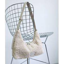 【ミディアムサイズ / デイリー / 軽量】ボアショルダーバッグ