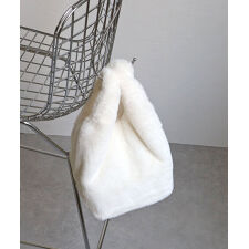 【デイリー/ミディアムサイズ/軽量】　フェイクファーショッパーバッグ